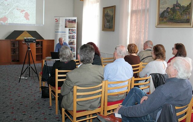 Prednáška s diskusiou v podaní V. Brabenca o charakteristickej kapitole dejín Trenčína